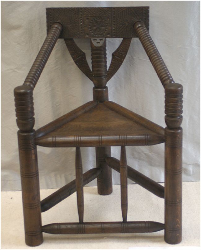 9047 Antique Oak Turners Chair (1)